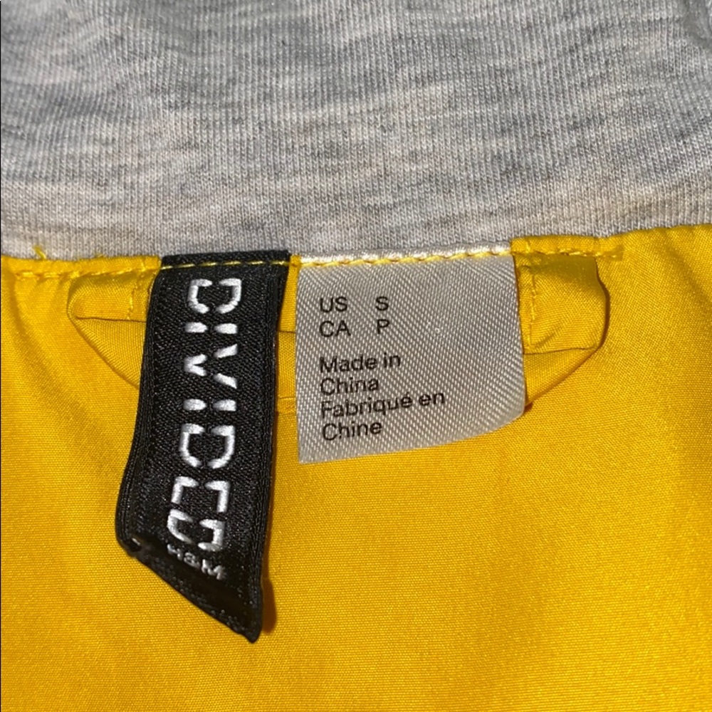 H&M Windbreak